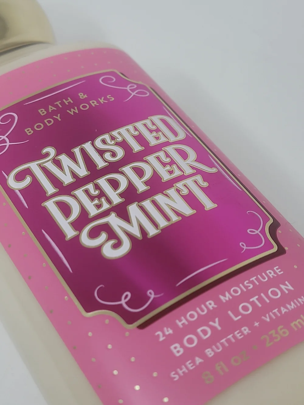 Bath & Body Works Twisted Peppermint Lotion - Pink & Cream